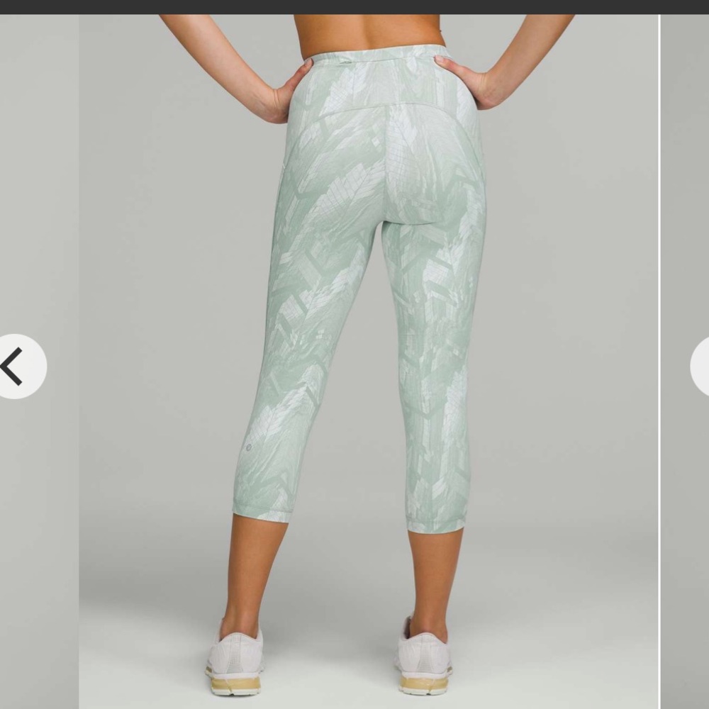 Lululemon Swift Speed tight high rise crop EUC
